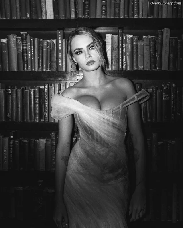 Cara Delevingne photo 3 of 1469