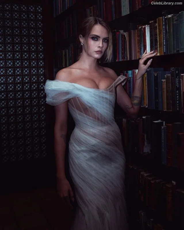 Cara Delevingne photo 5 of 1469