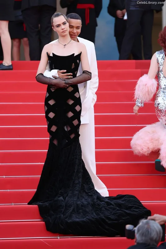 Cara Delevingne photo 23 of 1469