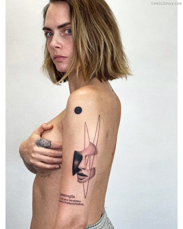 Cara Delevingne photo 2 of 1469