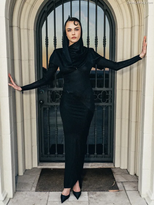 Cara Delevingne photo 10 of 1469
