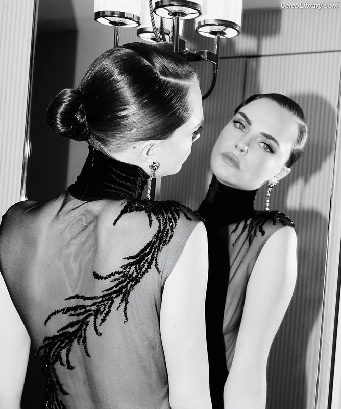 Cara Delevingne photo 6 of 1469