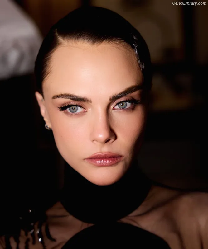 Cara Delevingne photo 7 of 1469