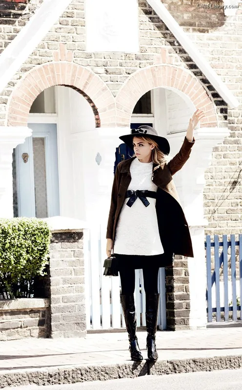 Cara Delevingne photo 8 of 1469