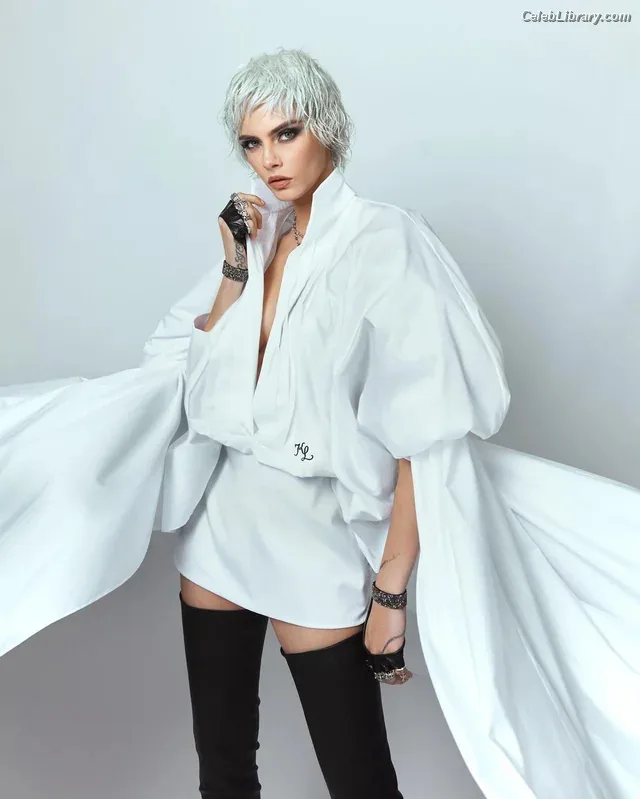 Cara Delevingne photo 23 of 1469