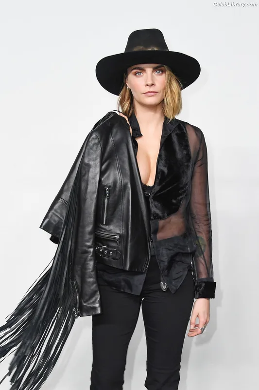 Cara Delevingne photo 24 of 1469