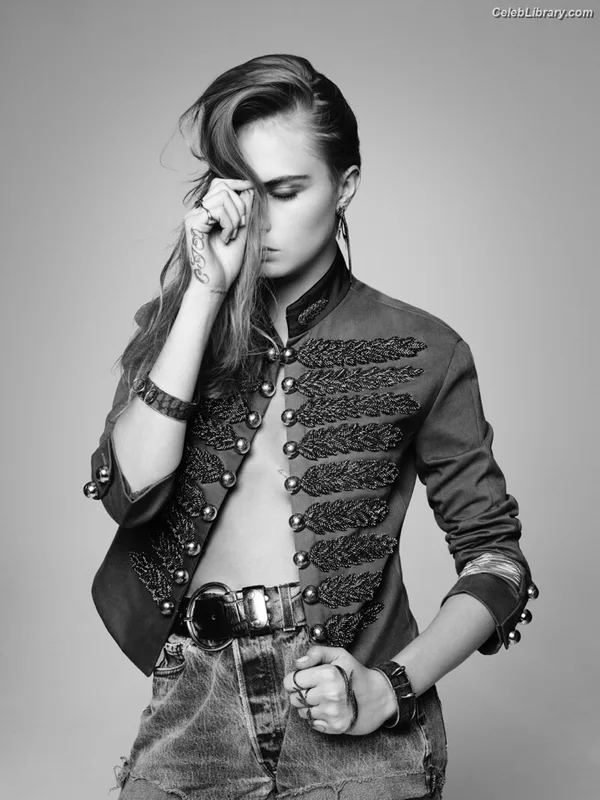 Cara Delevingne photo 5 of 1469
