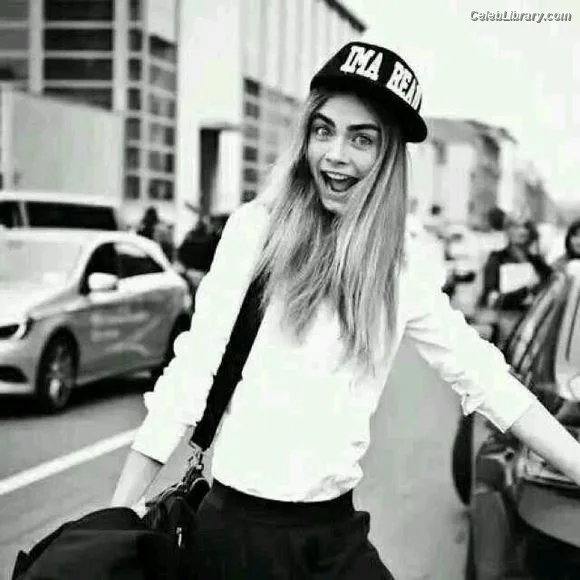 Cara Delevingne photo 19 of 1469