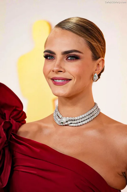 Cara Delevingne photo 14 of 1469