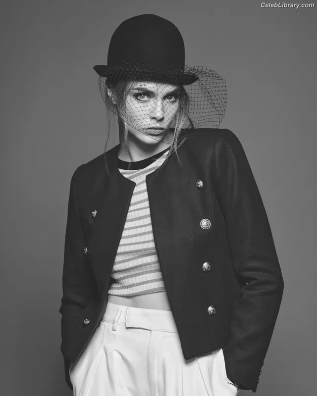 Cara Delevingne photo 19 of 1469