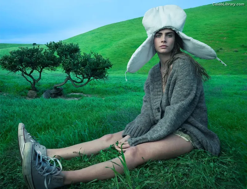 Cara Delevingne photo 13 of 1469
