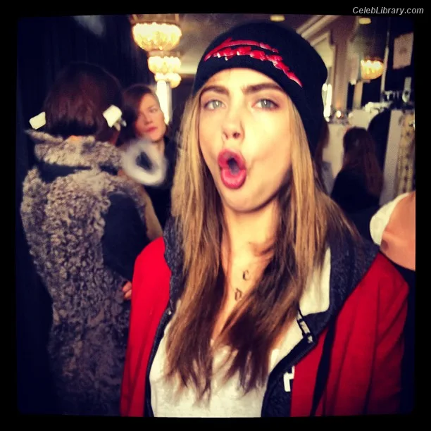 Cara Delevingne photo 22 of 1469