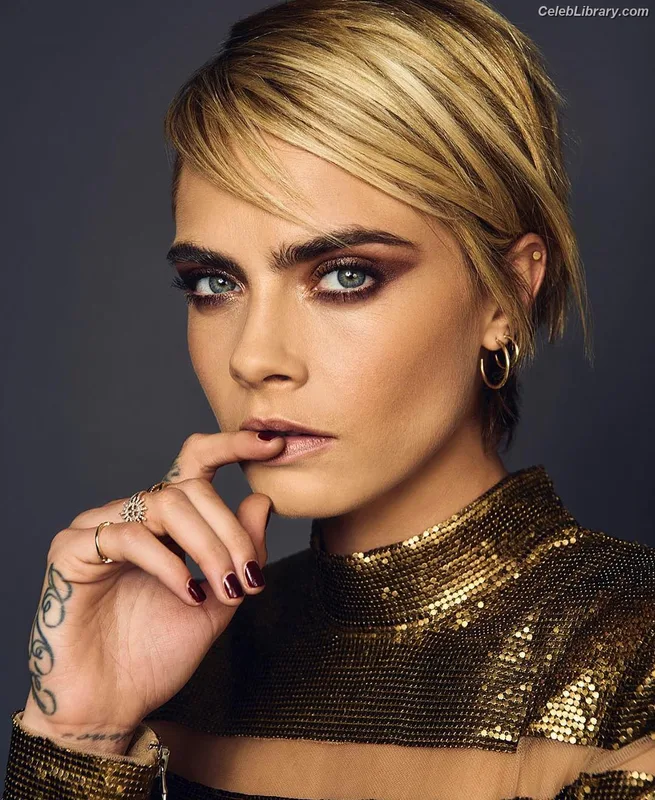Cara Delevingne photo 16 of 1469