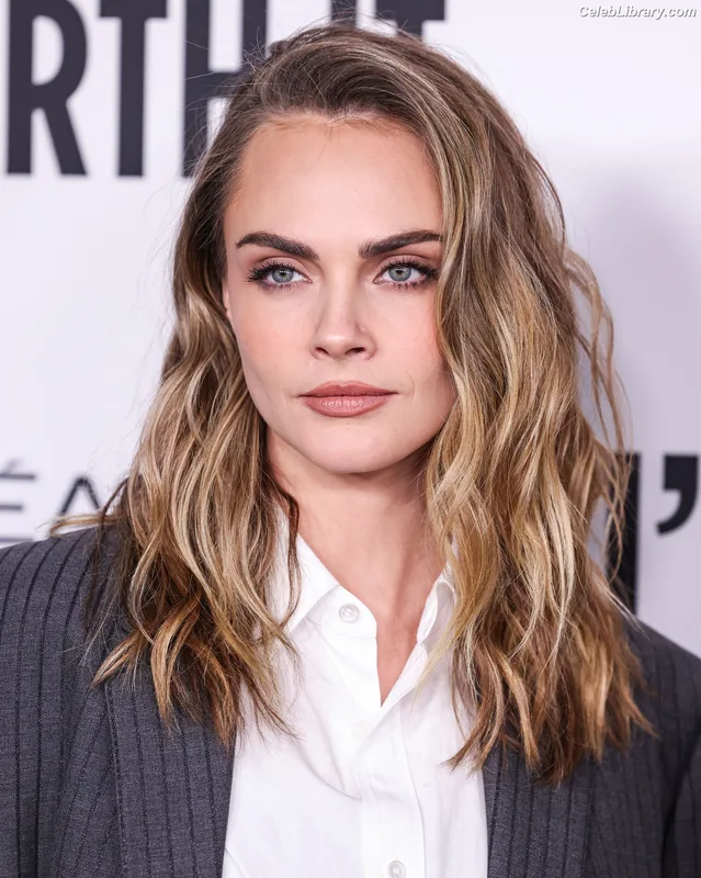 Cara Delevingne photo 23 of 1469