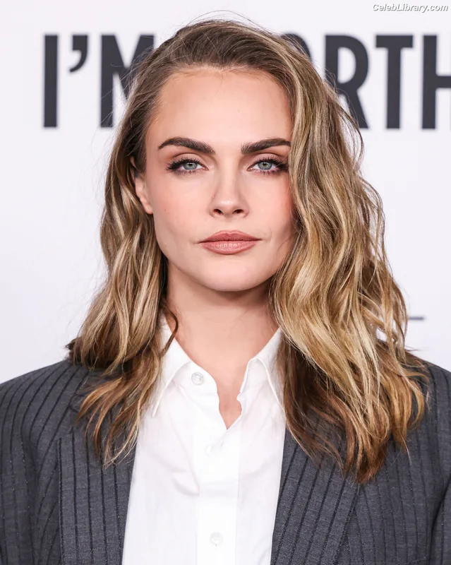 Cara Delevingne photo 13 of 1469