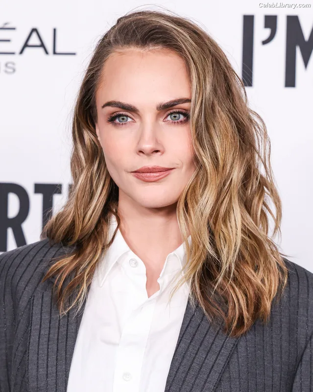 Cara Delevingne photo 16 of 1469
