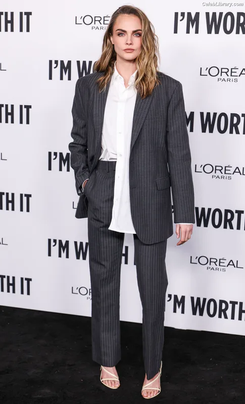 Cara Delevingne photo 21 of 1469