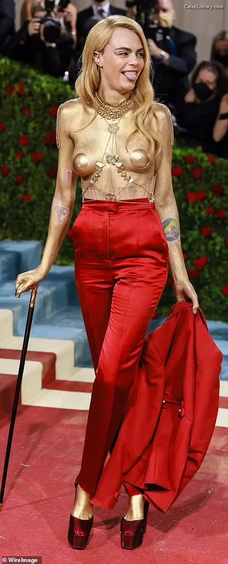 Cara Delevingne photo 19 of 1469