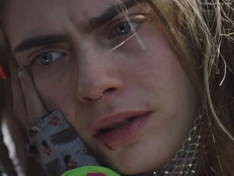Cara Delevingne photo 17 of 1469