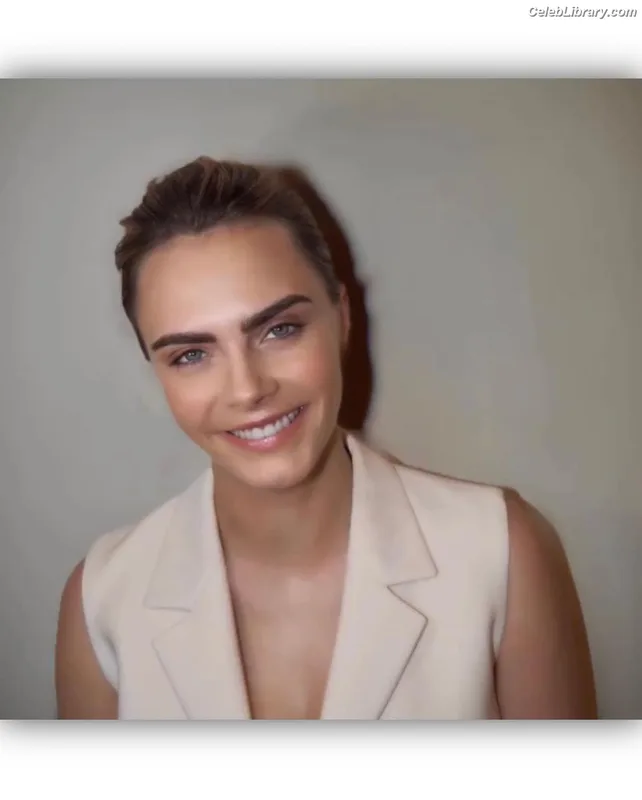 Cara Delevingne photo 16 of 1469