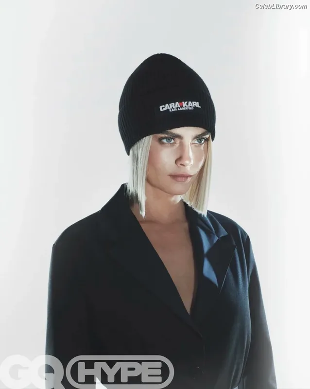Cara Delevingne photo 18 of 1469