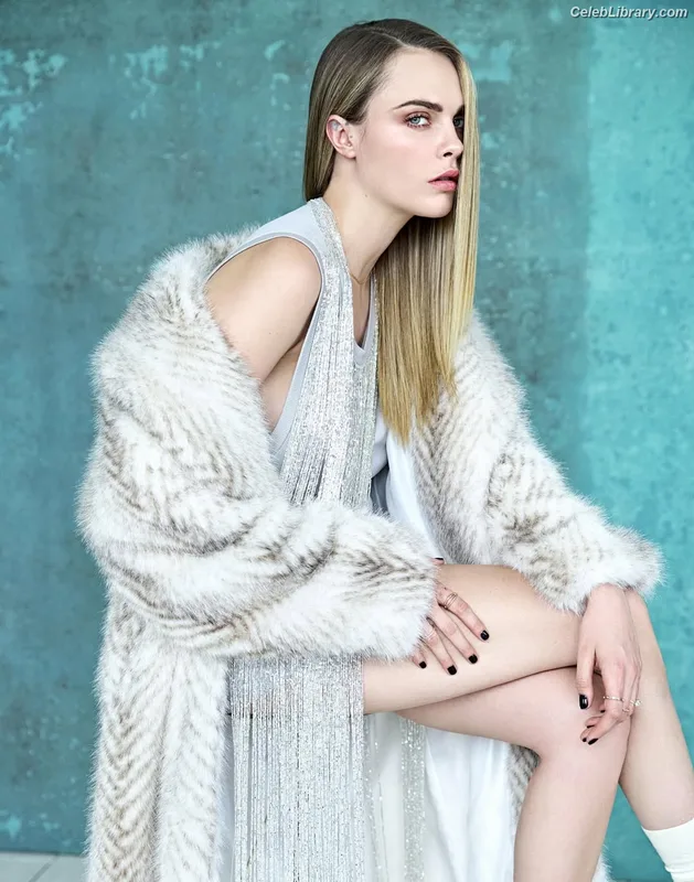 Cara Delevingne photo 20 of 1469