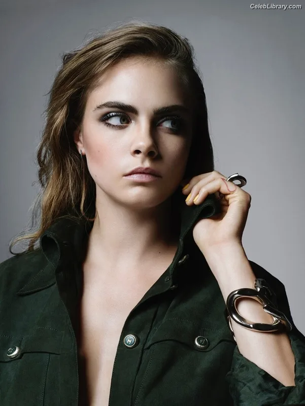 Cara Delevingne photo 3 of 1469