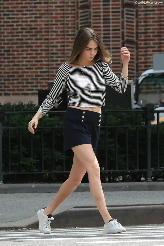 Cara Delevingne photo 18 of 1469