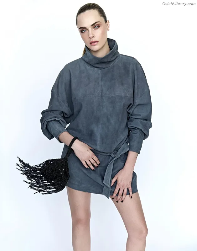 Cara Delevingne photo 15 of 1469
