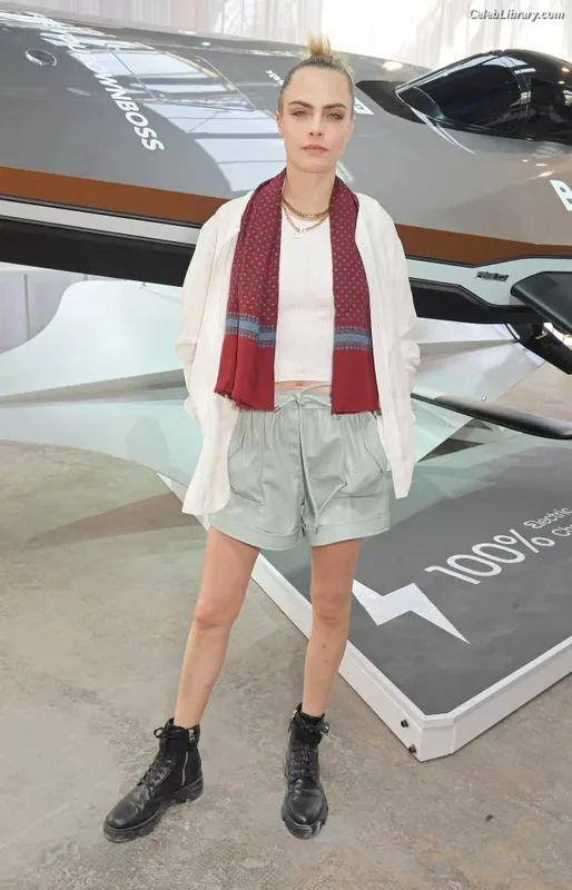 Cara Delevingne photo 14 of 1469