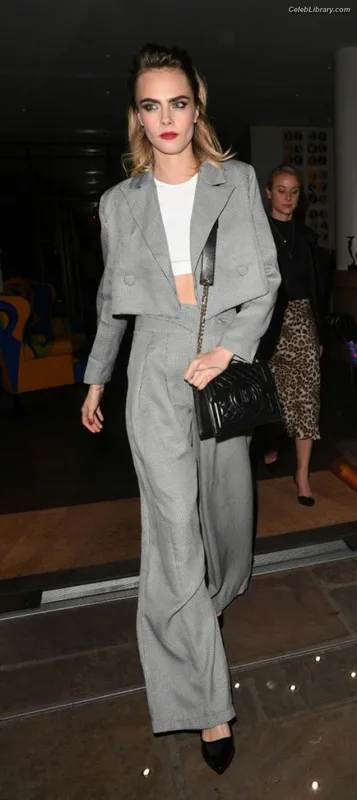 Cara Delevingne photo 7 of 1469