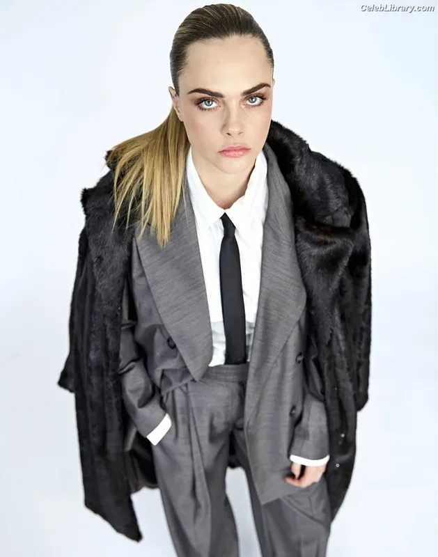 Cara Delevingne photo 8 of 1469