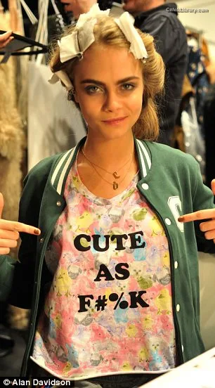 Cara Delevingne photo 4 of 1469