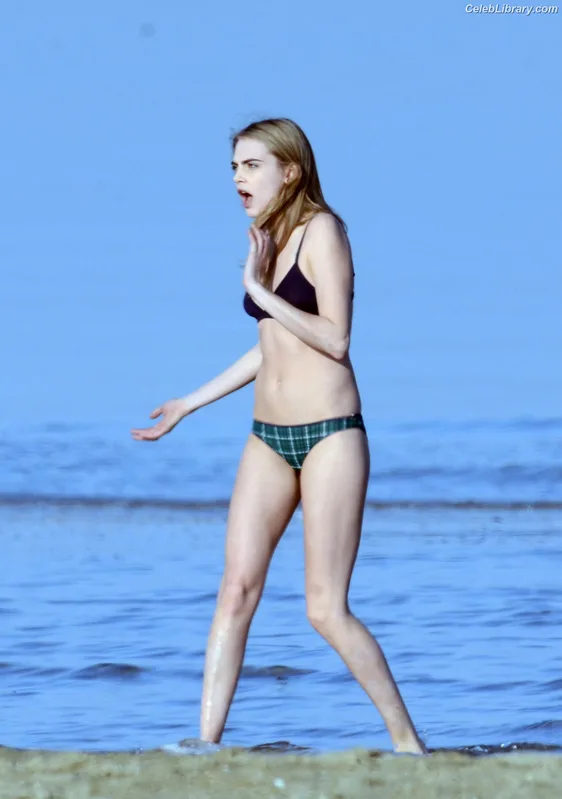 Cara Delevingne photo 1 of 1469