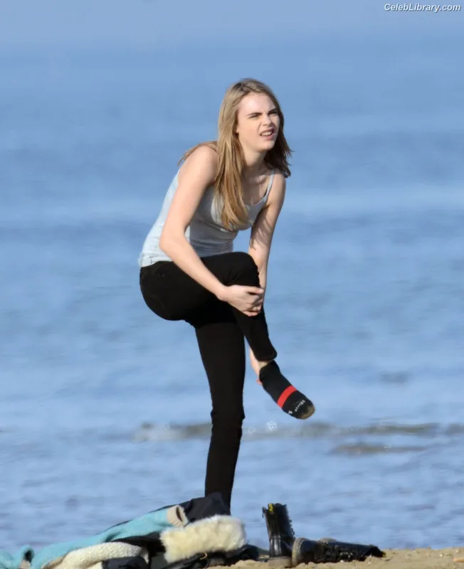 Cara Delevingne photo 17 of 1469