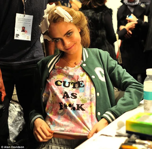 Cara Delevingne photo 22 of 1469