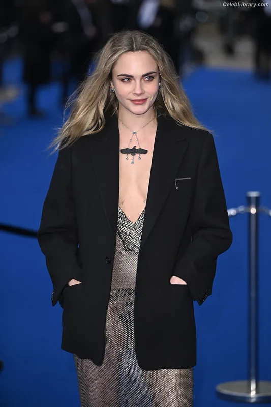 Cara Delevingne photo 17 of 1469