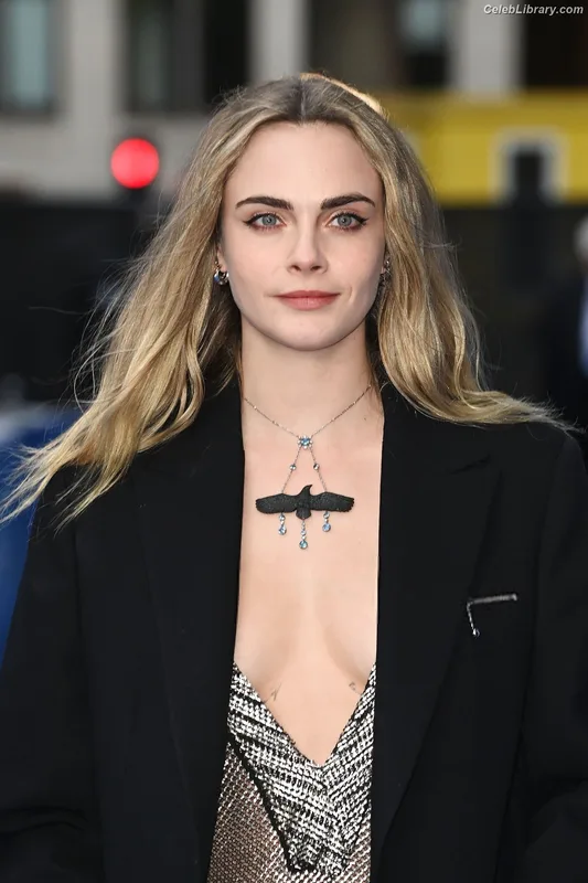Cara Delevingne photo 4 of 1469
