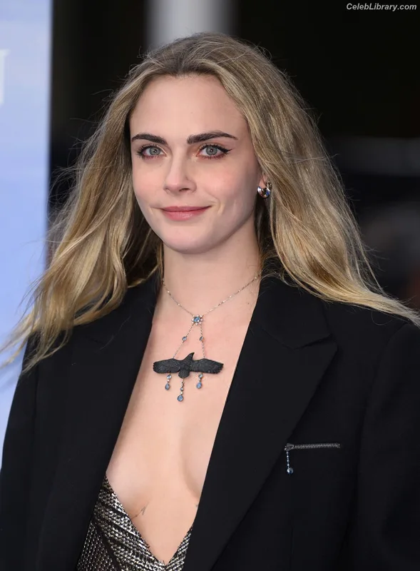 Cara Delevingne photo 12 of 1469