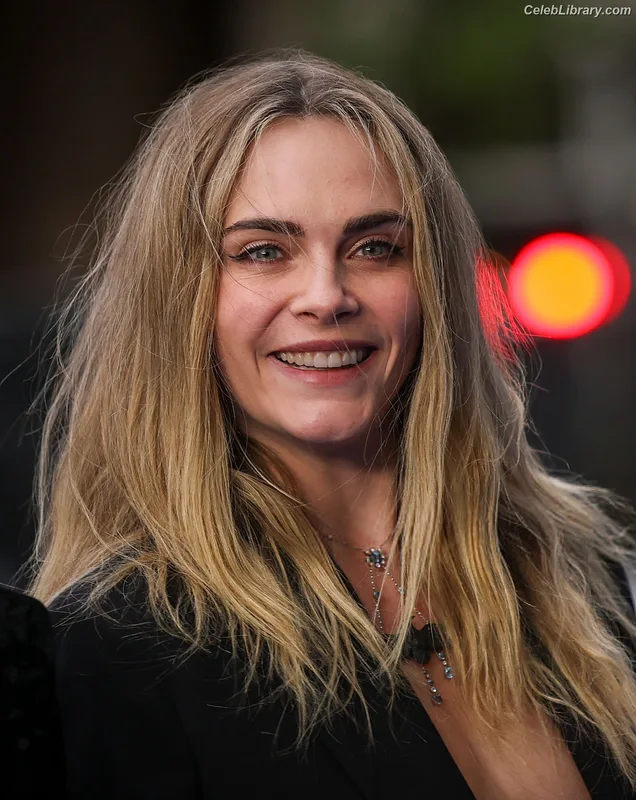 Cara Delevingne photo 15 of 1469