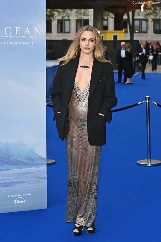 Cara Delevingne photo 23 of 1469