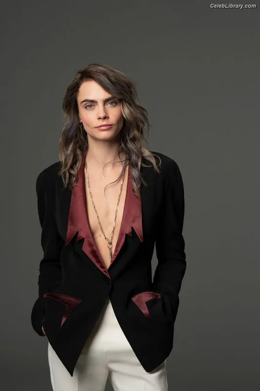 Cara Delevingne photo 6 of 1469