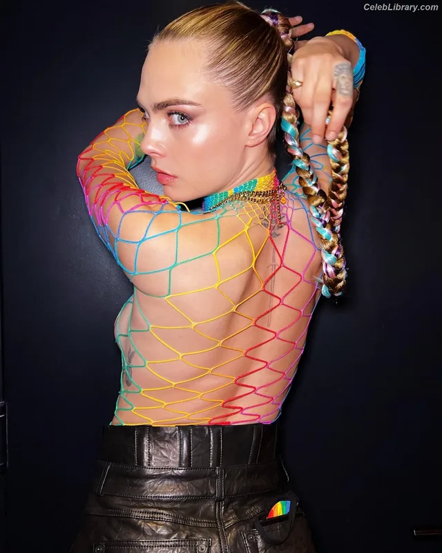 Cara Delevingne photo 16 of 1469