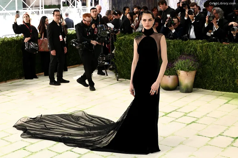 Cara Delevingne photo 18 of 1469