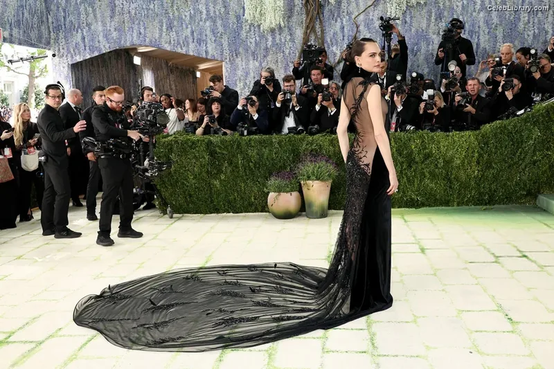 Cara Delevingne photo 1 of 1469