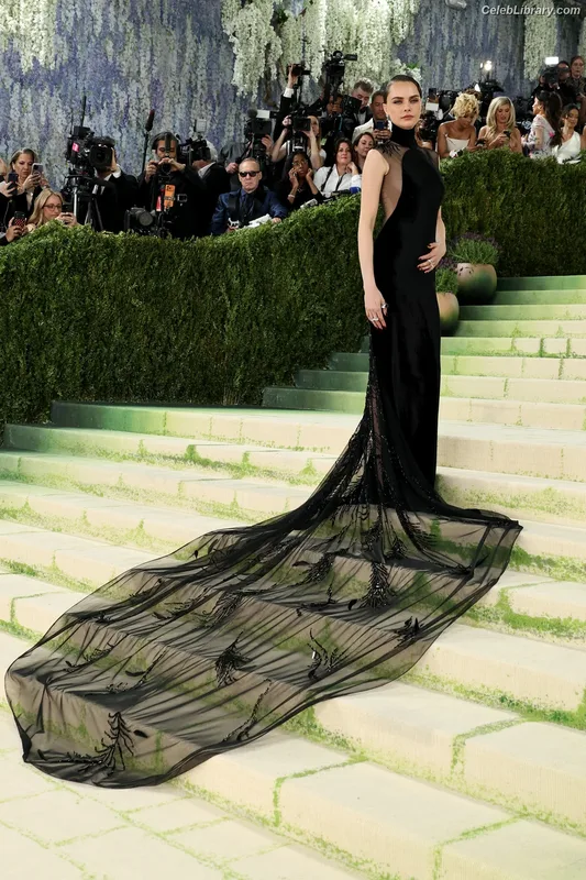 Cara Delevingne photo 4 of 1469
