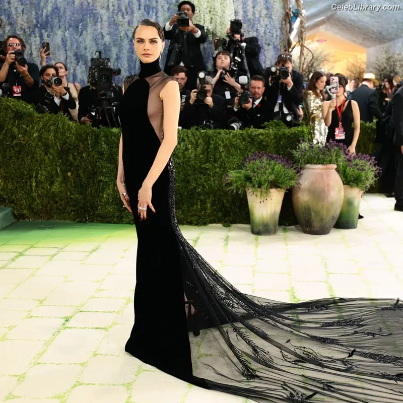 Cara Delevingne photo 7 of 1469