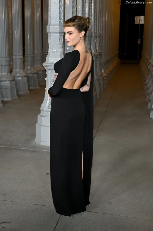 Cara Delevingne photo 10 of 1469