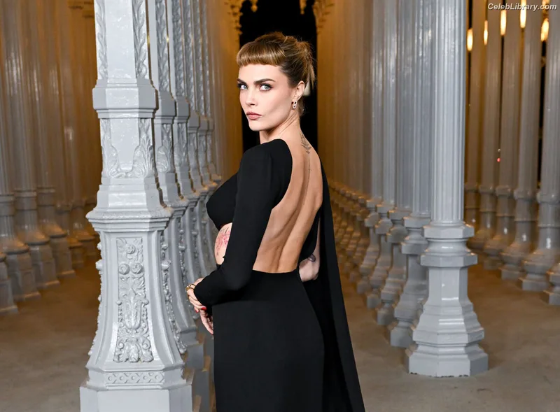 Cara Delevingne photo 11 of 1469