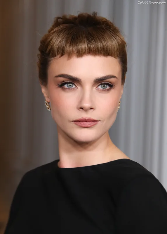 Cara Delevingne photo 15 of 1469
